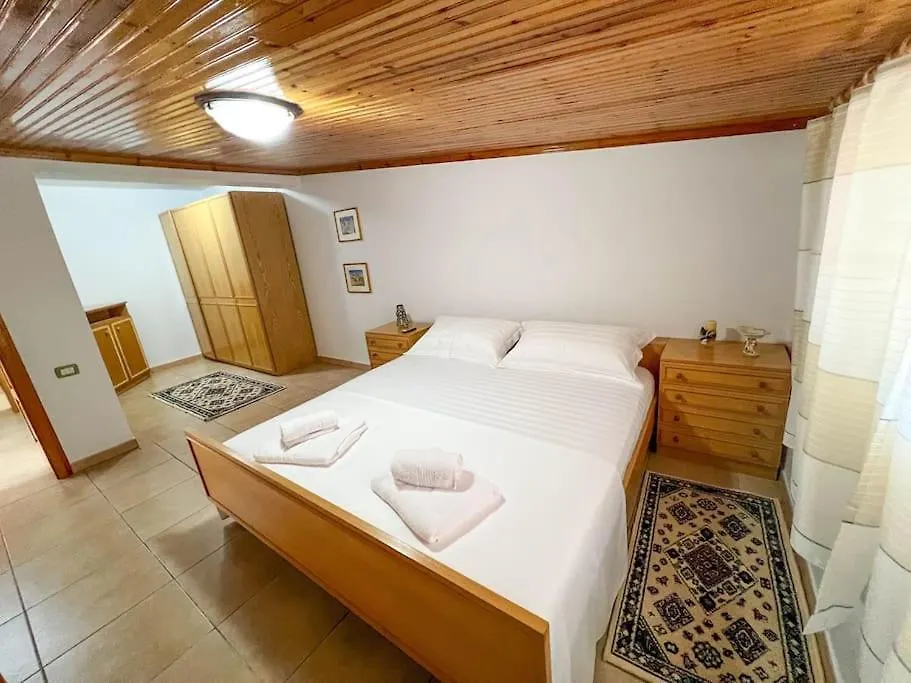 Villa Vila Tirana 98