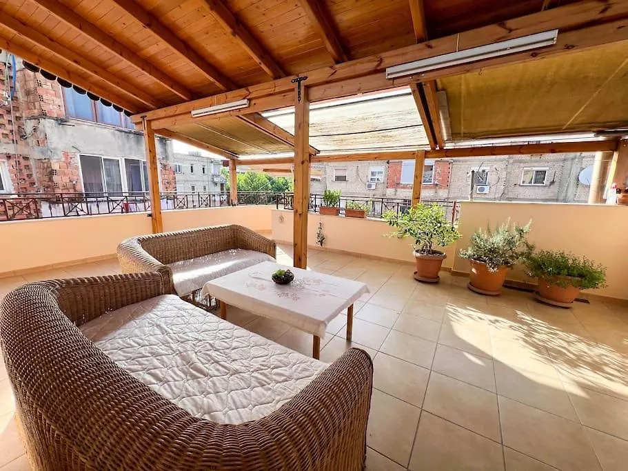 Vila Tirana 98 Villa